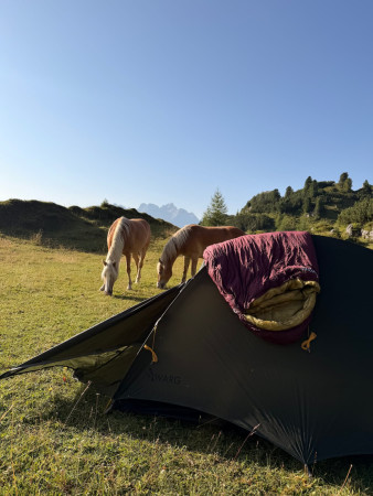 TEST: Warg Sirius 400 L – leichter und kompakter Schlafsack, in dem Sie nicht einmal Ihr eigenes Handy verlieren