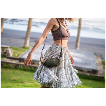 Hüfttasche Ticket to the Moon Upcycled Sling Bag