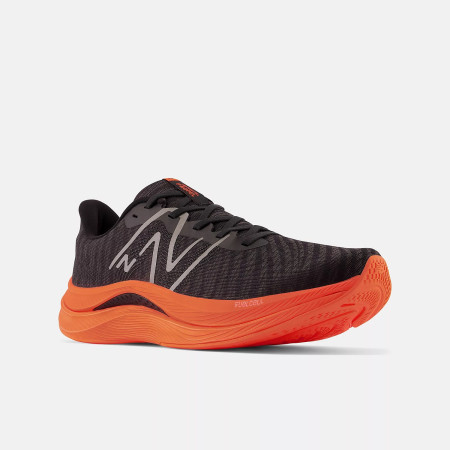 Herrenschuhe New Balance Fuel Cell Propel v4 schwarz/orange Black with dragonfly