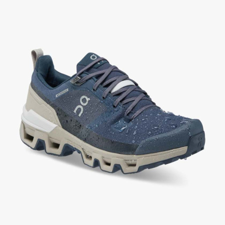 Damen Trekkingschuhe On Running Cloudwander Waterproof blau/grau Navy/Desert