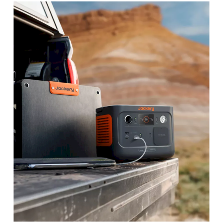 Solar-Set Jackery Explorer 300 Plus + SolarSaga 40W Mini