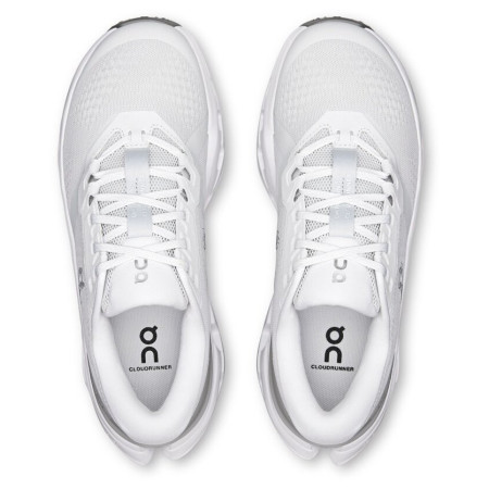Damen Laufschuhe On Running Cloudrunner 3